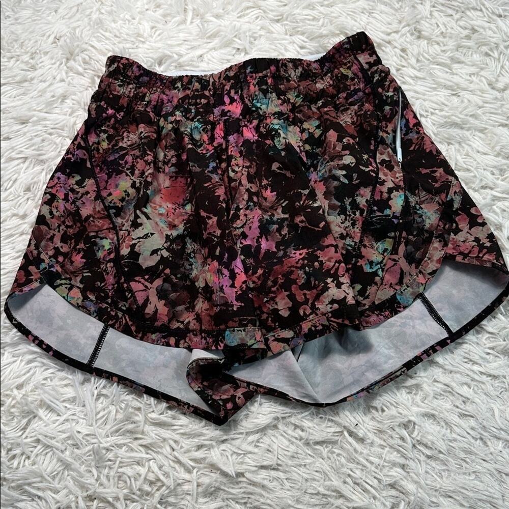 Lululemon Track That Mid-Rise Lined Short 5" Stencil Blossom Red Multi